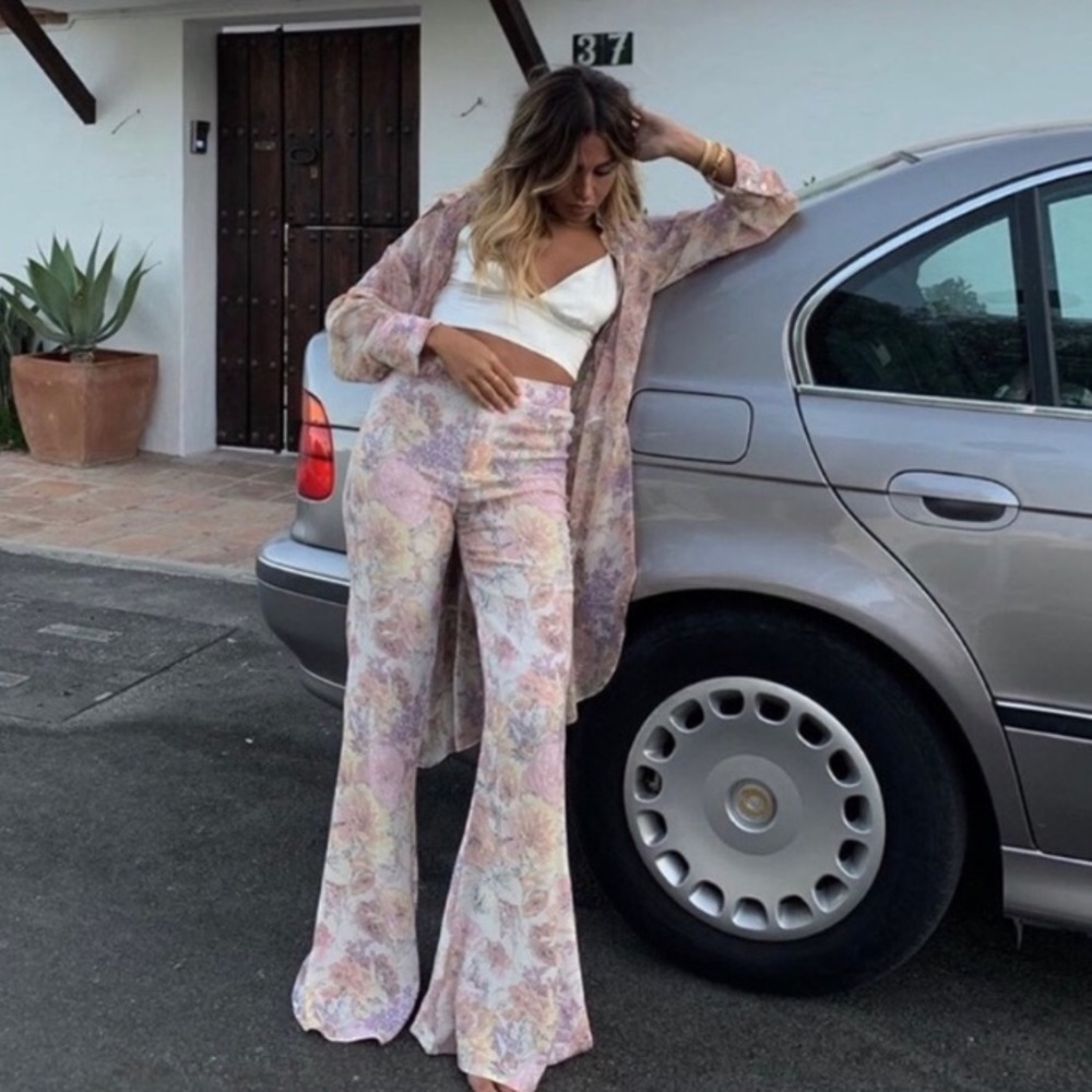 Flared floral trousers | Zara